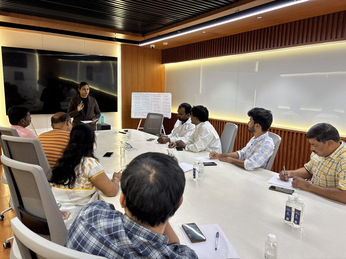 KomaliNaik's tweet image. “Leadership is not about being in charge. It’s about taking care of those in your charge.”… team leaders meeting of team Myron achievers. #myronhomes #business-success #leadership #growthmindset #teamwork #togatherweachive #strongertogather #realesteinvestor #investment