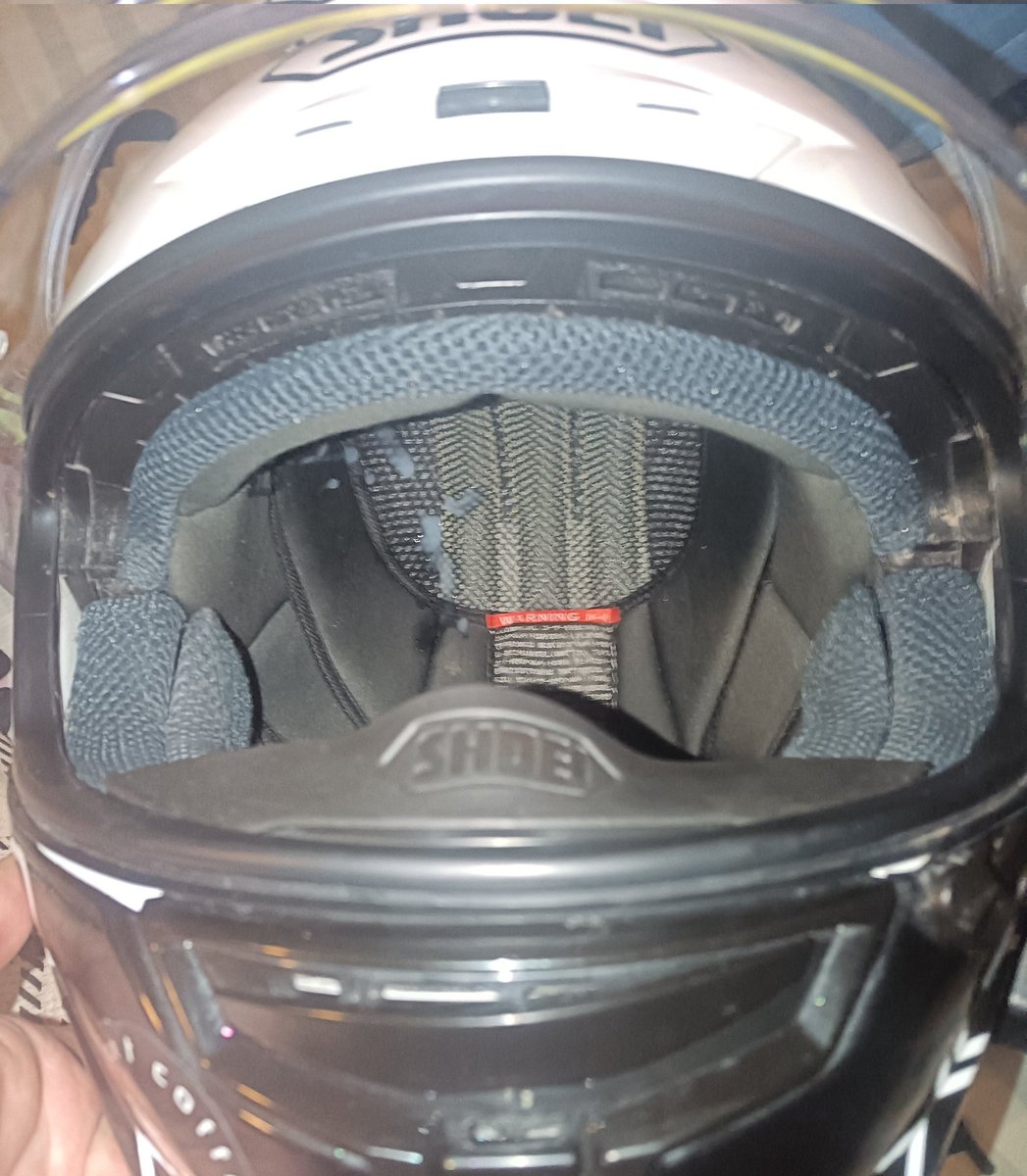 对着头盔色色😍😍