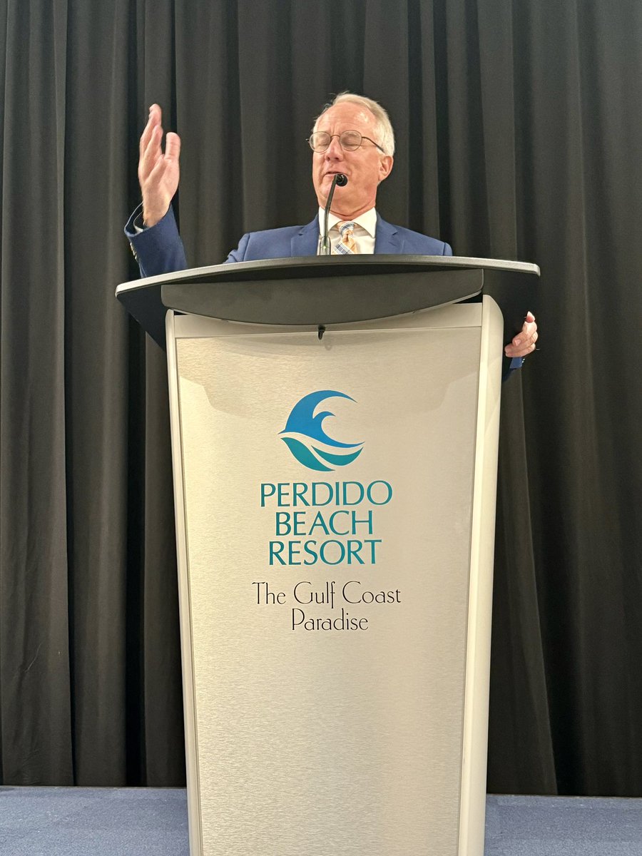 Privileged to attend and present at the AAESA Fall Conference! Great catching up with old friends and colleagues. Appreciated being recognized as the longest serving principal in attendance. #AAESA <a href="/clasleaders/">CLAS</a> <a href="/NAESP/">National Assoc. of Elementary School Principals</a> <a href="/efranksnaesp/">L. Earl Franks, Ed.D., CAE</a> <a href="/BluffElementary/">Hokes Bluff Elementary</a>