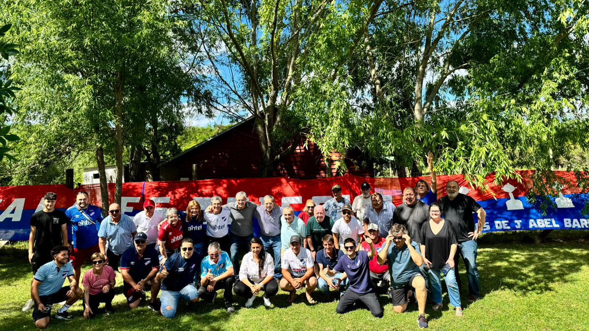 compromiso_1899's tweet photo. 🔵⚪️🔴 Vamos por la Gloria tricolores‼️
#TalaEsBolso

𝐂𝐨𝐦𝐩𝐫𝐨𝐦𝐢𝐬𝐨 𝐍𝐚𝐜𝐢𝐨𝐧𝐚𝐥 𝟏𝟖𝟗𝟗 
𝐃𝐞𝐜𝐮𝐫𝐧𝐞𝐱 - 𝐕𝐢𝐥𝐥𝐚𝐯𝐞𝐫𝐝𝐞

#Decurnex #Villaverde #CompromisoNacional1899 #Nacional #CompromisoNacional #José&amp;Tatu #VamosPorLaGloria #EleccionesNacional2024 https://t.co/cCQ8mpRbr8
