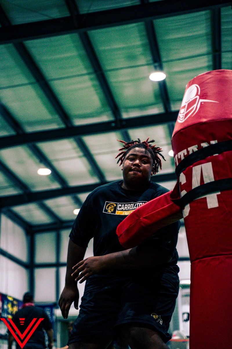 bj_rawlings's tweet photo. Big dog, Siberian Husky flow. Working Everyday to get better. God’s plan 🙏🏽 @Velocity_FB @CarrolltonTroj1 @CoachRPerk @TheCoach_Barge @coach_hogan09 @CoachJoeyKing @Rivals @247Sports https://t.co/tY3eaHbDsk