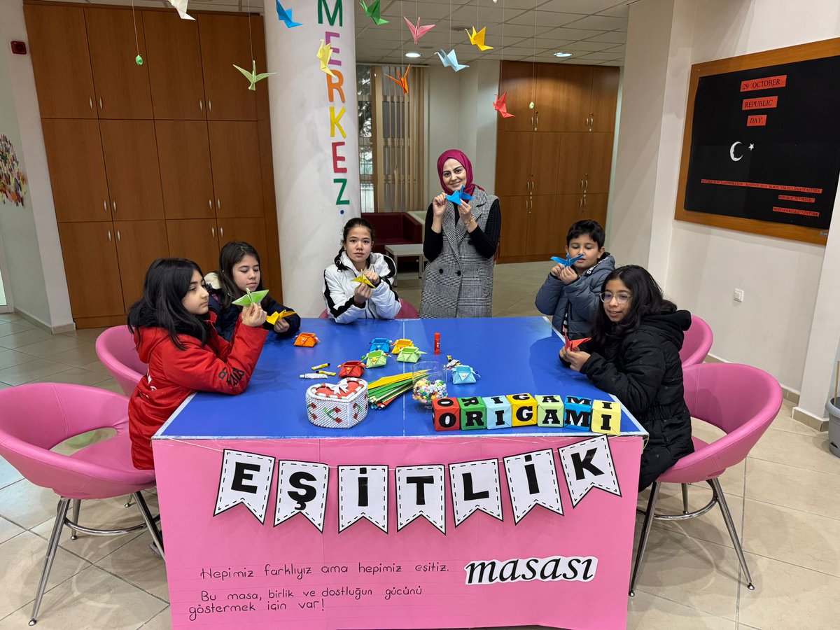 altingenclik06's tweet photo. Ali Ersoy Evliya Çelebi Gençlik Merkezi'mizde Çocuk Hakları Gününde Merkez Üyelerimiz ve Katar Vakfı Çocuklarımızla Çeşitli Etkinliklerimizden Kareler -1- https://t.co/N0r97LhNdH