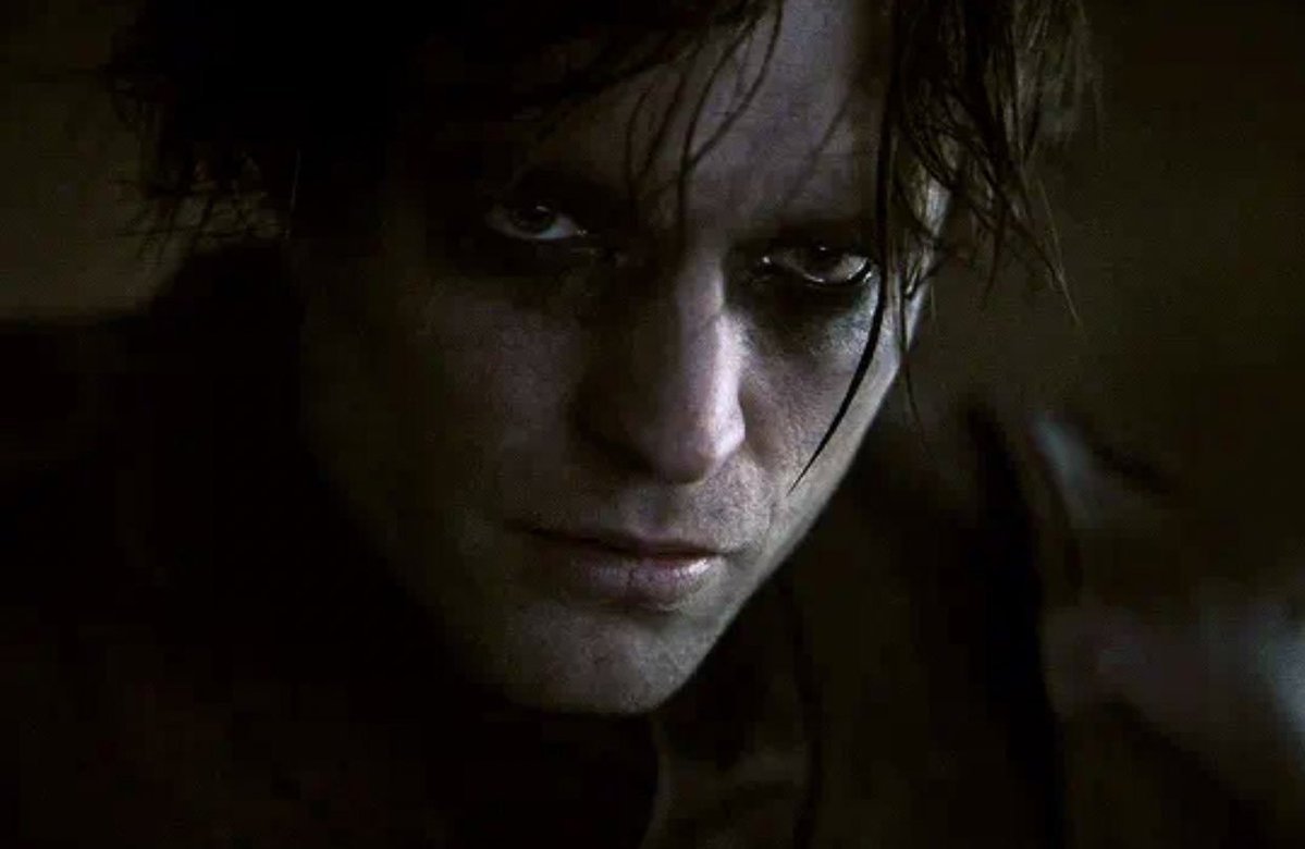 TheCinesthetic's tweet photo. Robert Pattinson in The Batman (2021) https://t.co/lvPkGMgWsL
