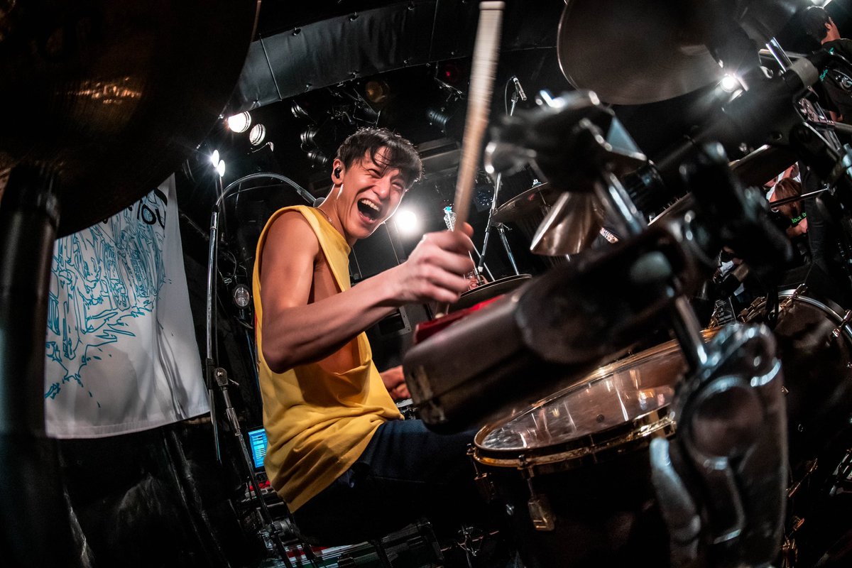 masaty_x's tweet photo. 愛して止まない
drum hero buntaさんのお誕生日🎊❤️🔥
今ここでカメラを握れているのはあなたがいたからです。
ドラマーとしてもカメラマンバイブスマンとして最大のリスペクトを貴方に持ってます🥁📸🦸
おめでとう御座います🎉
#bunta #totalfat #totalfatbunta
#drummer #drumhero #drumforhappy https://t.co/uP7GpNQfn1