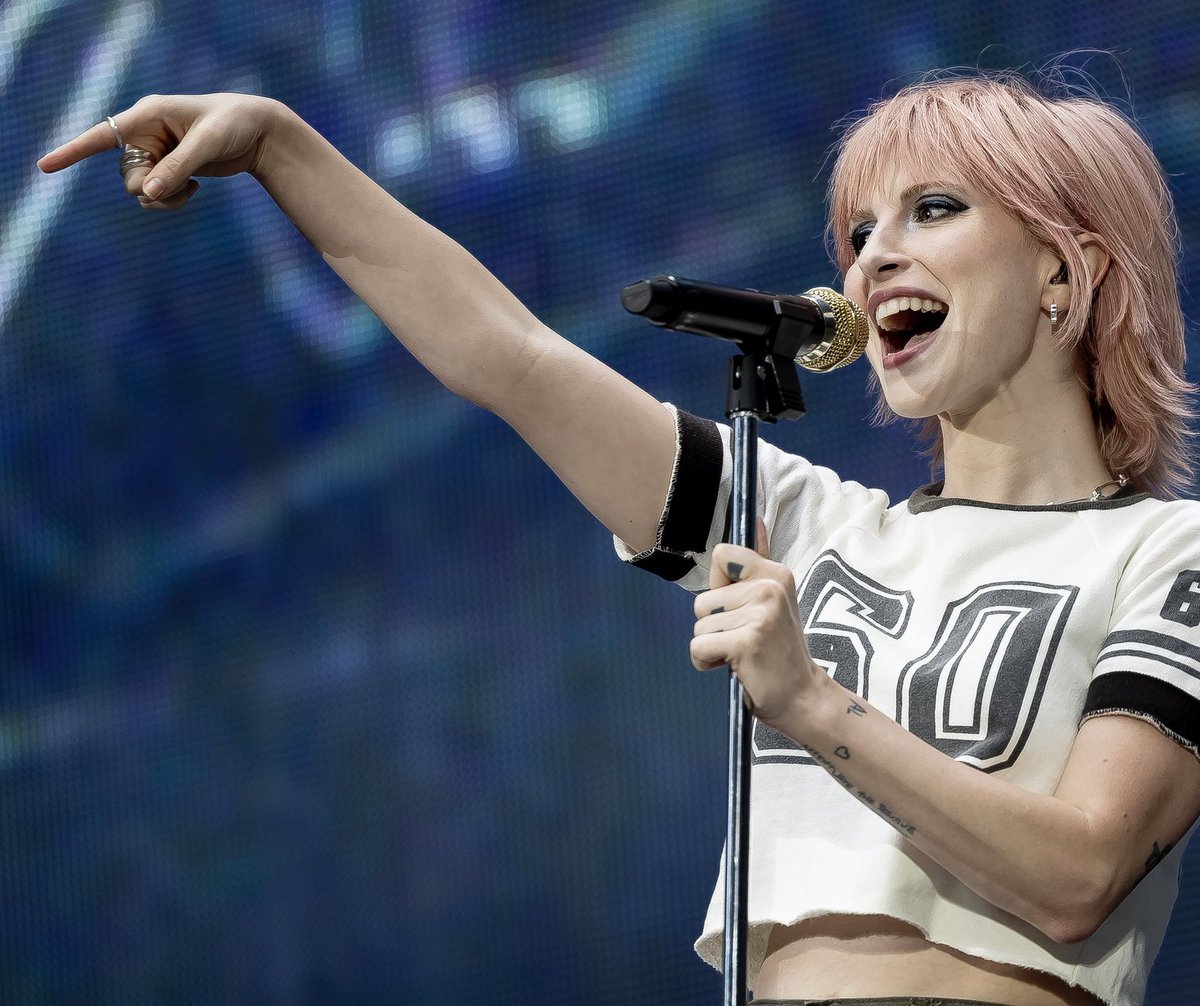 Paramore_Mex's tweet photo. 💕💗💖💘❤️‍🔥❤️‍🔥❤️‍🔥💘💖💓💕 https://t.co/RBTVdiJFXy