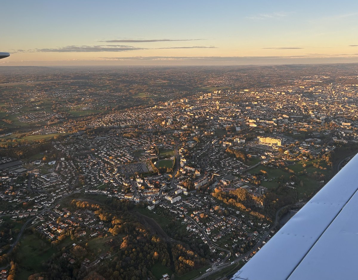 Les beaux vols de fin de journée l’automne.