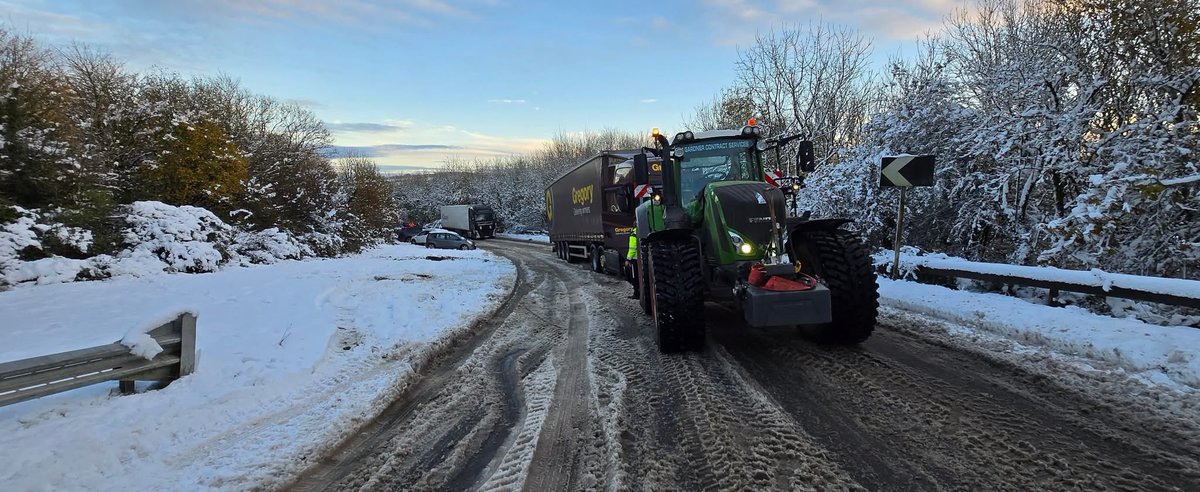 MrRupertA's tweet photo. “We don’t need farmers “. 
Really 🤔. Good luck getting highways to get you to work and food to the shops https://t.co/xtGYAQMzS1