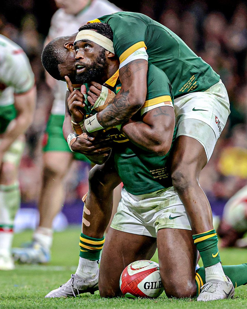 rugby365com's tweet photo. Springboks take the first half by storm! 🔥
Half-time score: 5 - 26
LIVE BLOG: https://t.co/VLODC0wSfK
#Rugby365 #Spingboks #autumnnationseries https://t.co/yL0uSxhGUi
