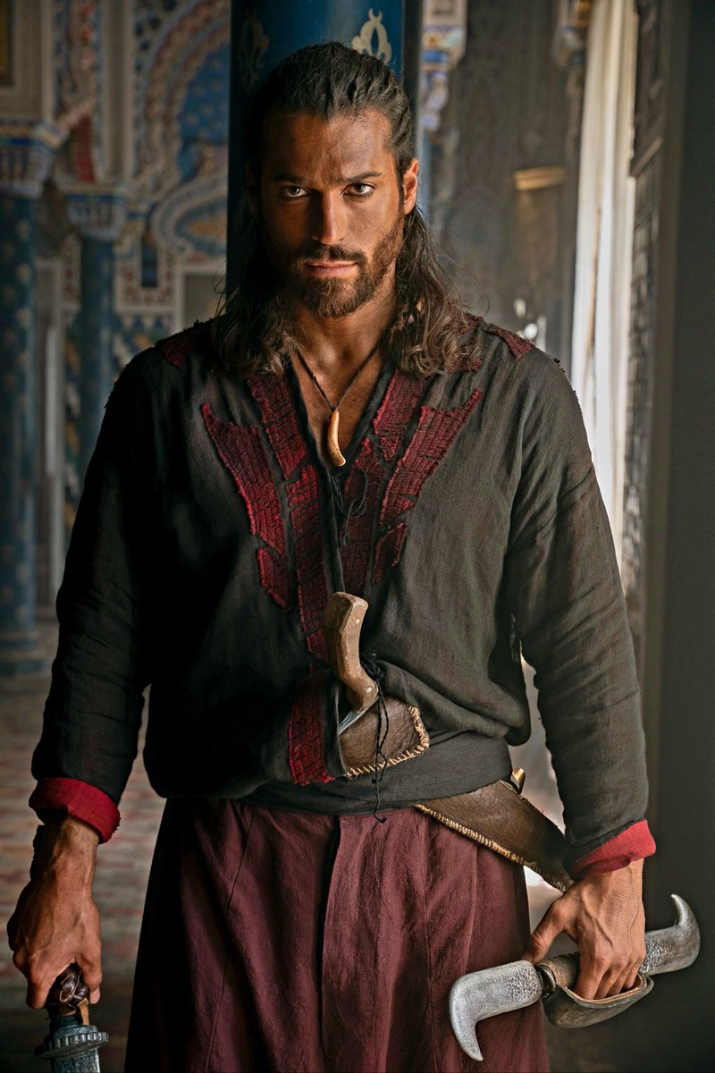 Um verdadeiro guerreiro.
Envio todo meu amor e carinho 
e que você logo esteja com a saúde plena.
#CanYaman
#MelhorasCanYaman