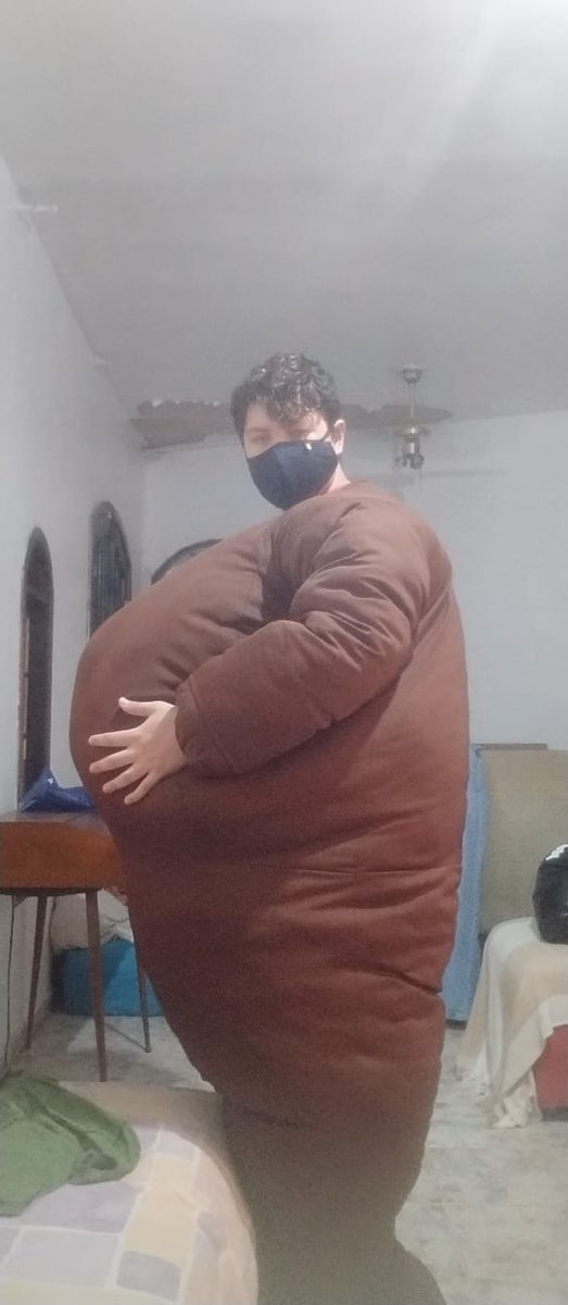 IshiArk's tweet photo. Just a Guy and How big tummy 
#fat #fatsuit #bodyexpansion #suitexpansion #padding #paddedsuit #BHM #tummy #bellypadding #fatbelly https://t.co/jF3LVGq0bk