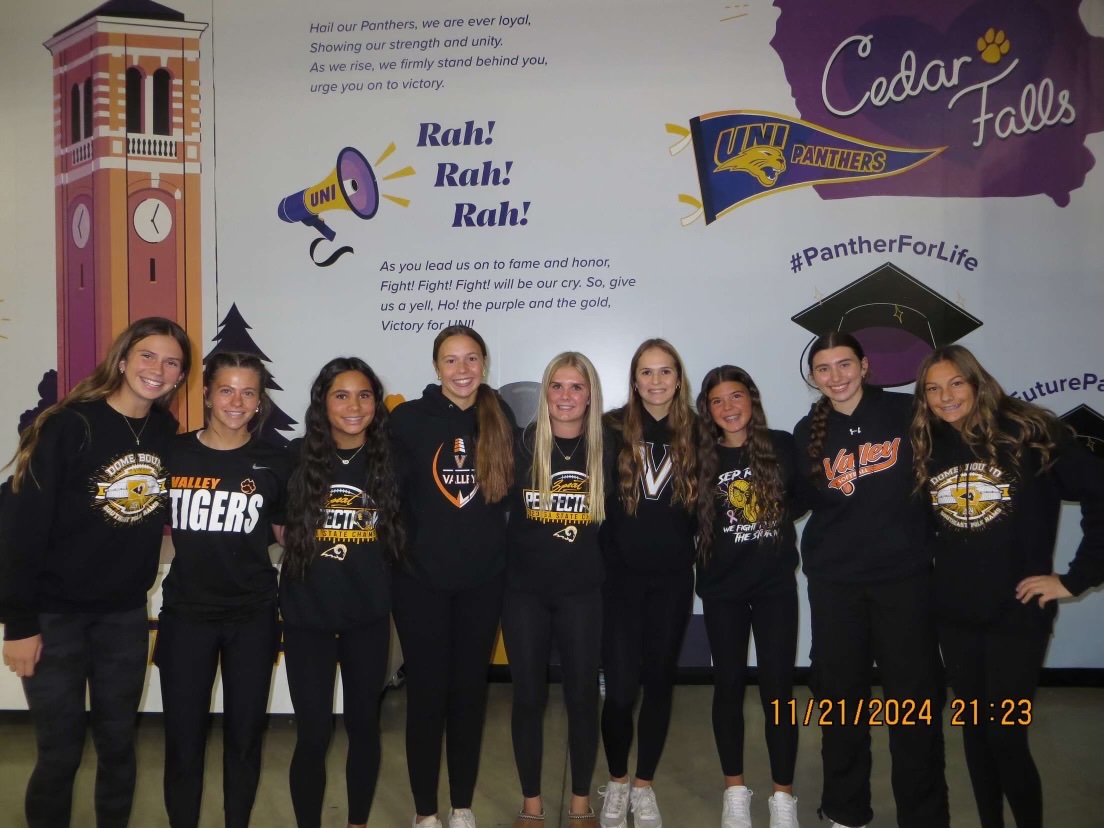 Some Iowa Aries girls had a fun Friday night watching their football teams battle it out in the State Championship game!