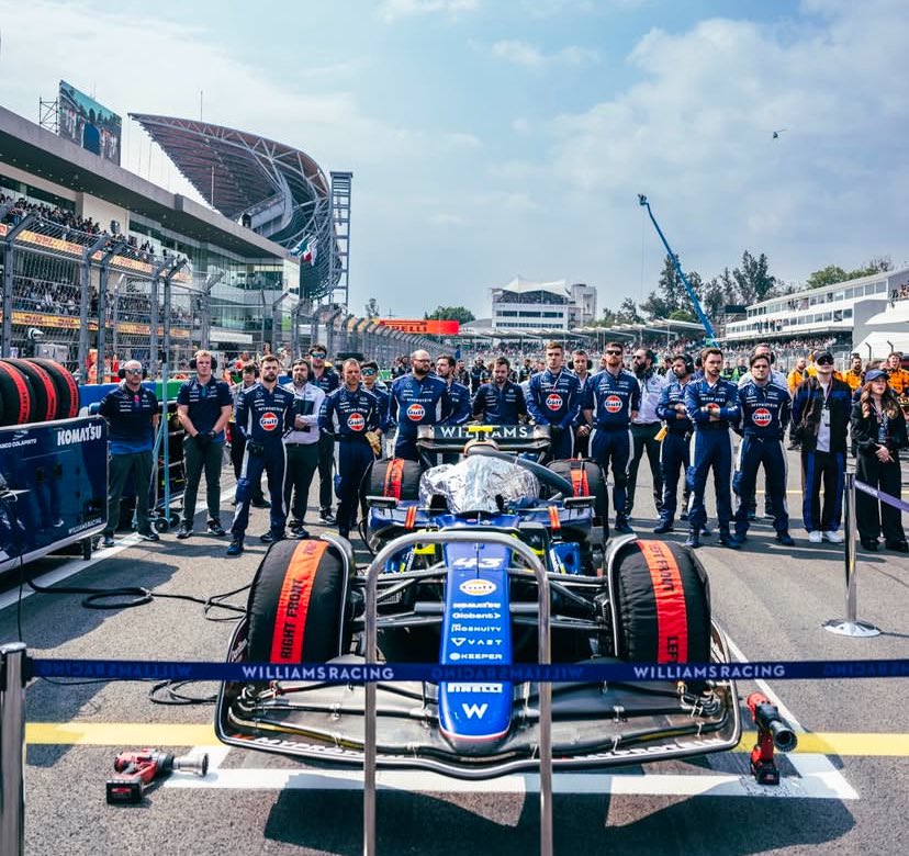 saritalovesfran's tweet image. Franco&apos;s followers are very grateful to all the mechanics and engineers, we know it was a strong blow, that&apos;s why we value their effort!! Come on Williams!! 💙

 #TYSMWilliamsMechanics #ThanksWilliams
