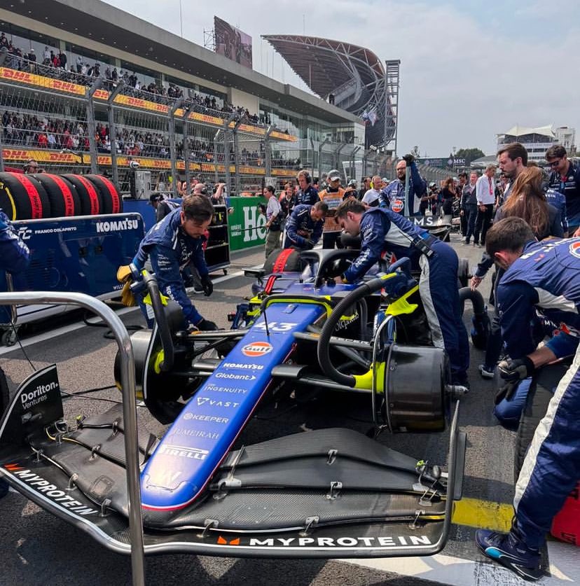 saritalovesfran's tweet image. Franco&apos;s followers are very grateful to all the mechanics and engineers, we know it was a strong blow, that&apos;s why we value their effort!! Come on Williams!! 💙

 #TYSMWilliamsMechanics #ThanksWilliams