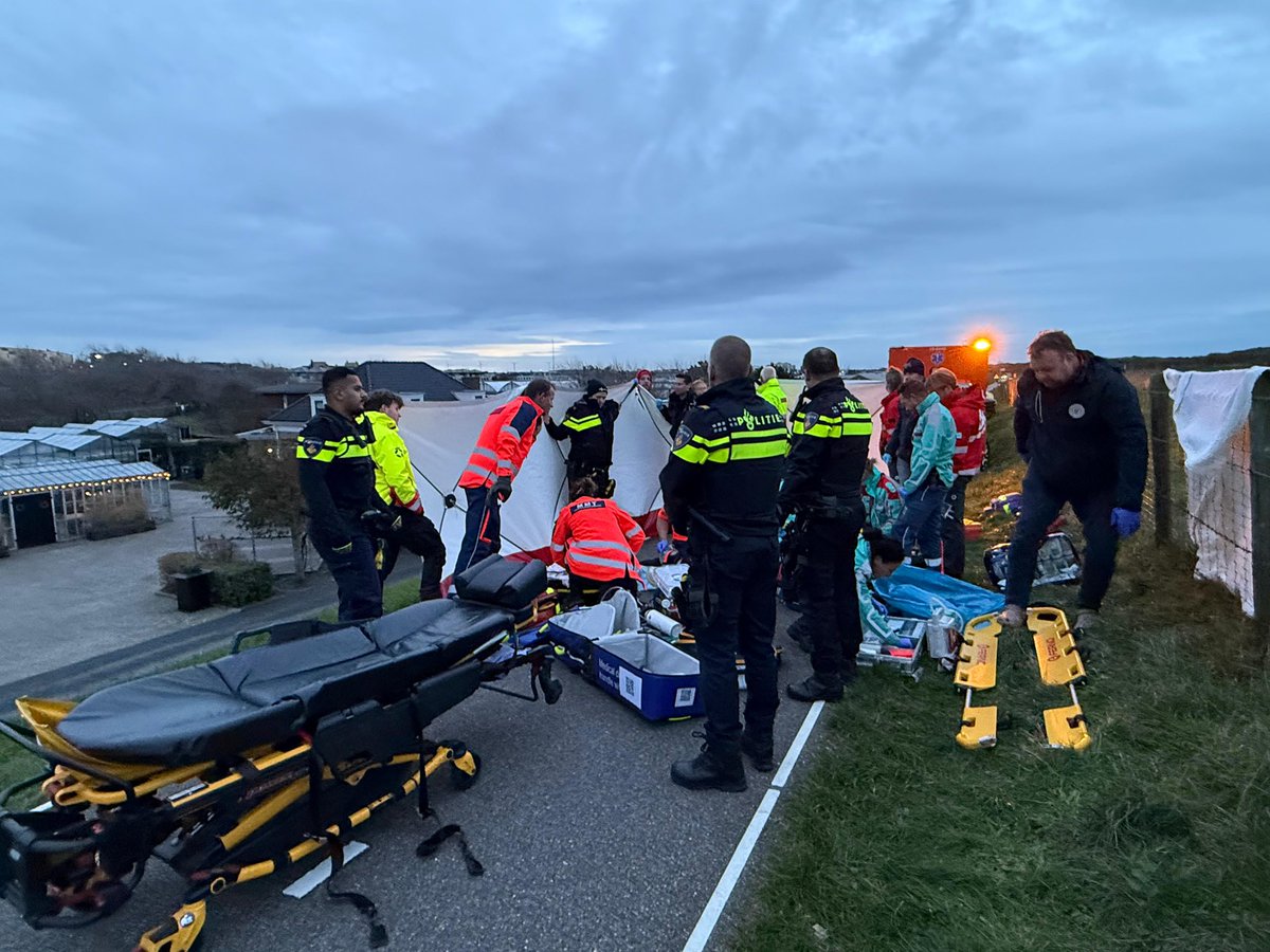 Onwel geworden hardloper in de duinen nabij Ter Heijde