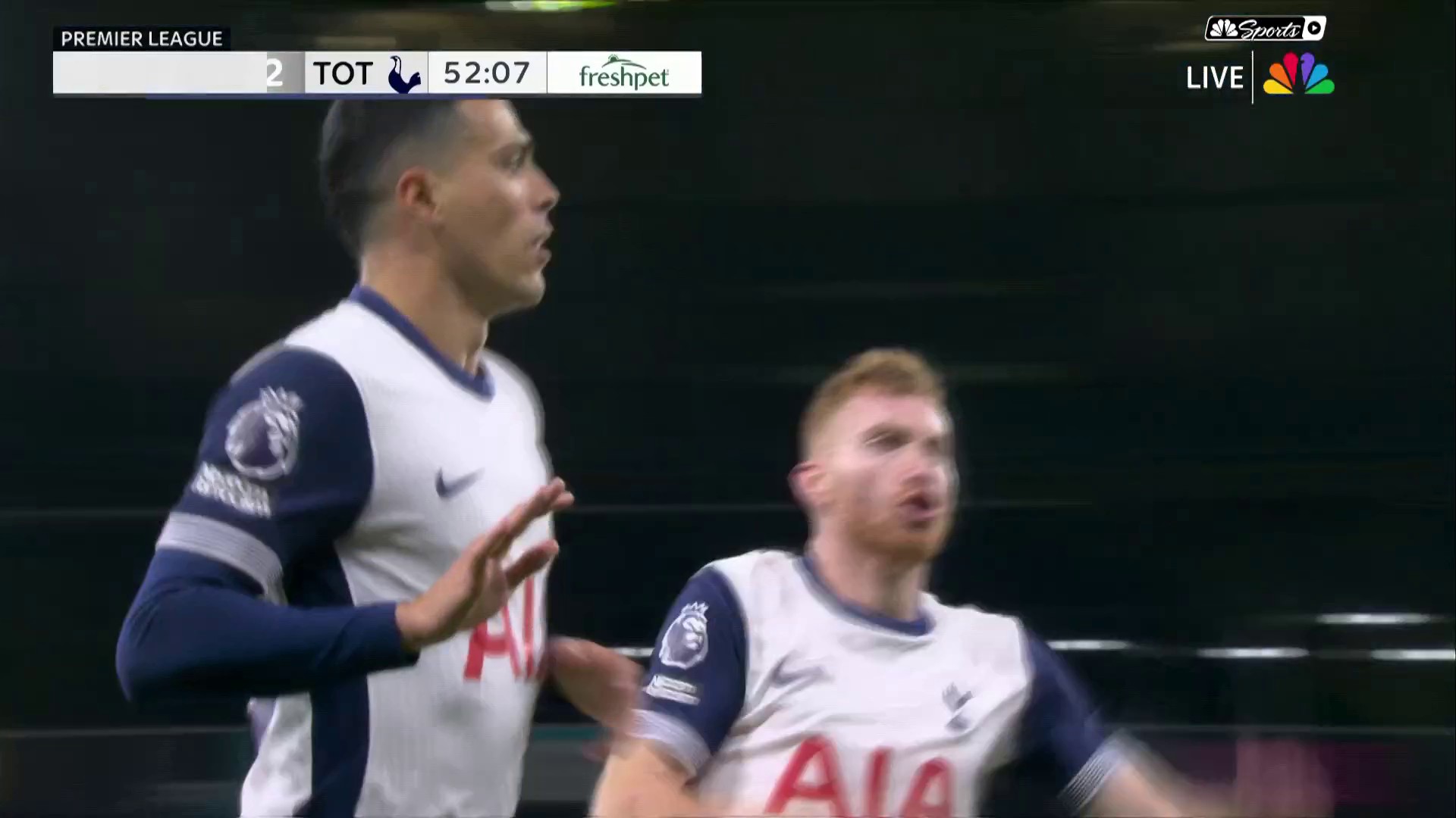 "THEY ARE FLYING AWAY FROM THE CHAMPIONS!" 🗣️Pedro Porro scores A THIRD for Spurs in Manchester!