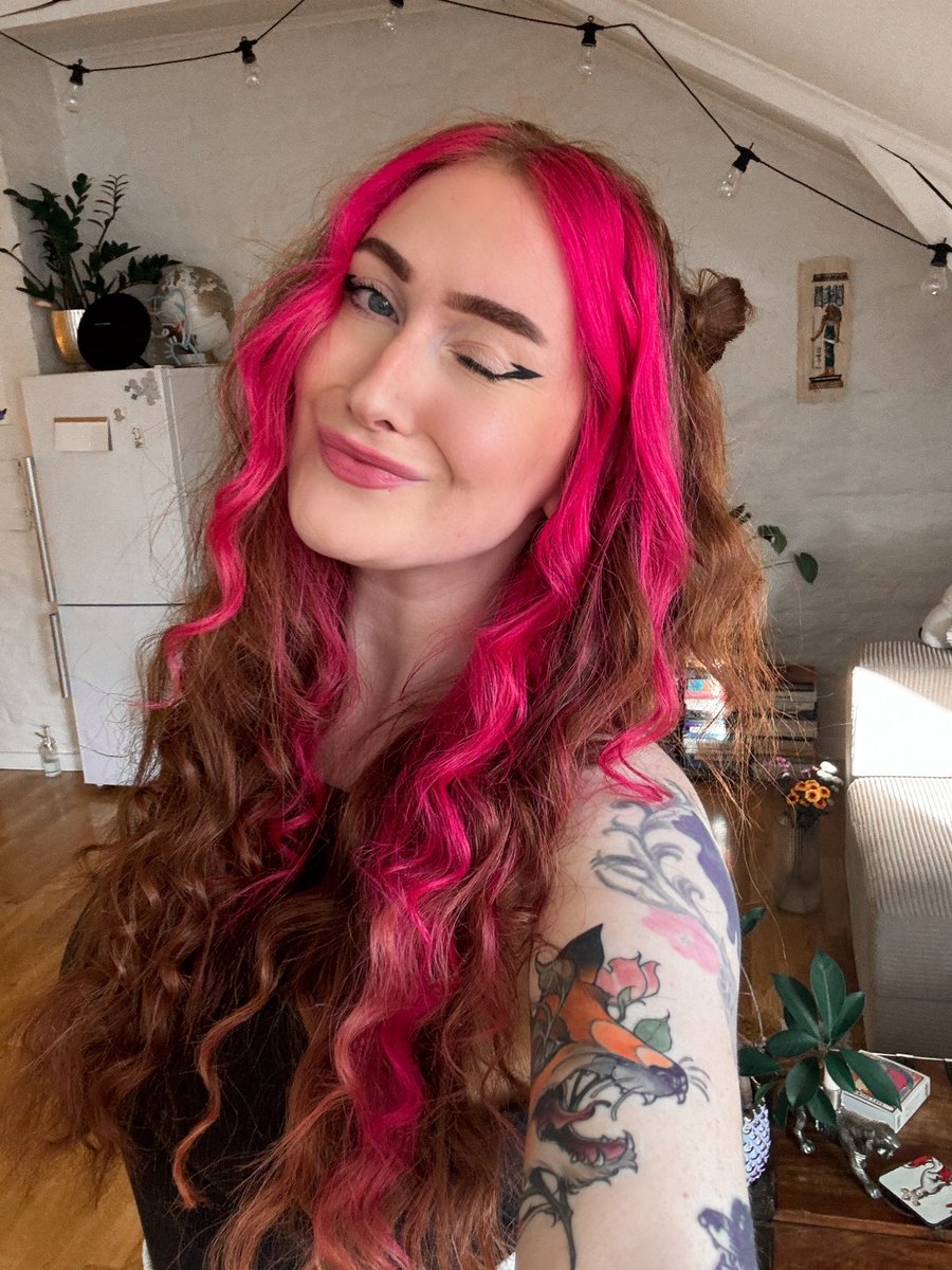 CileLaak's tweet photo. Deleting the twitter app from my phone 🖤 this is where you can find me; 

Twitch: https://t.co/TRczmj7dvz
Art IG: https://t.co/0tKuGRKPfY
IG: https://t.co/DW4Qn87N9L
BSKY: https://t.co/b4aOvKQFNc
Etsy: https://t.co/eVLtoLA6p9
Tiktok: https://t.co/Nncf93t3MK 
🖤 https://t.co/Byg13dwdwT