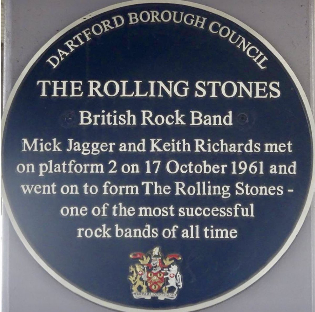 denajag's tweet photo. Mick and Keith #TrainStation #DartfordKent #Platform2 1961 🎼💎🎼❤️
@fred79977 https://t.co/oJWpBRcBL0