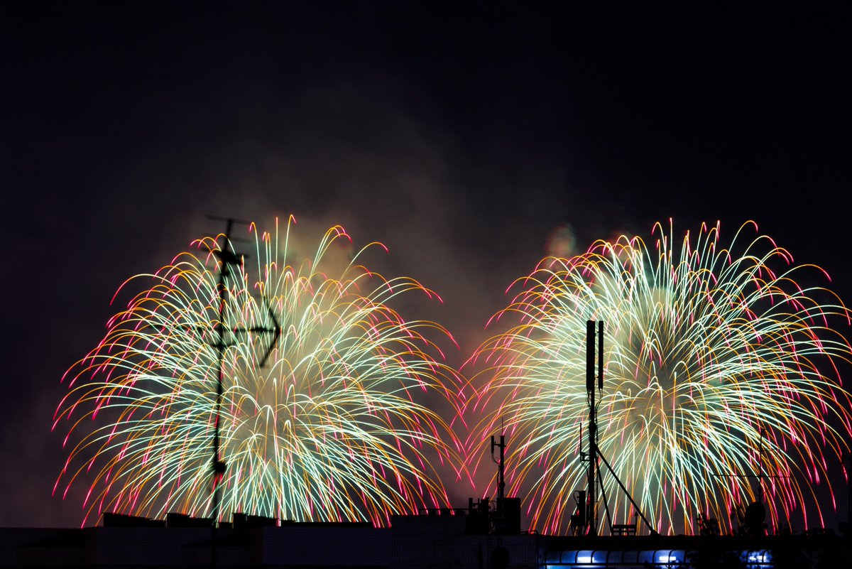 maganico21's tweet photo. #万博夜空がアートになる日 #万博花火 #R5II https://t.co/p610sczHh5