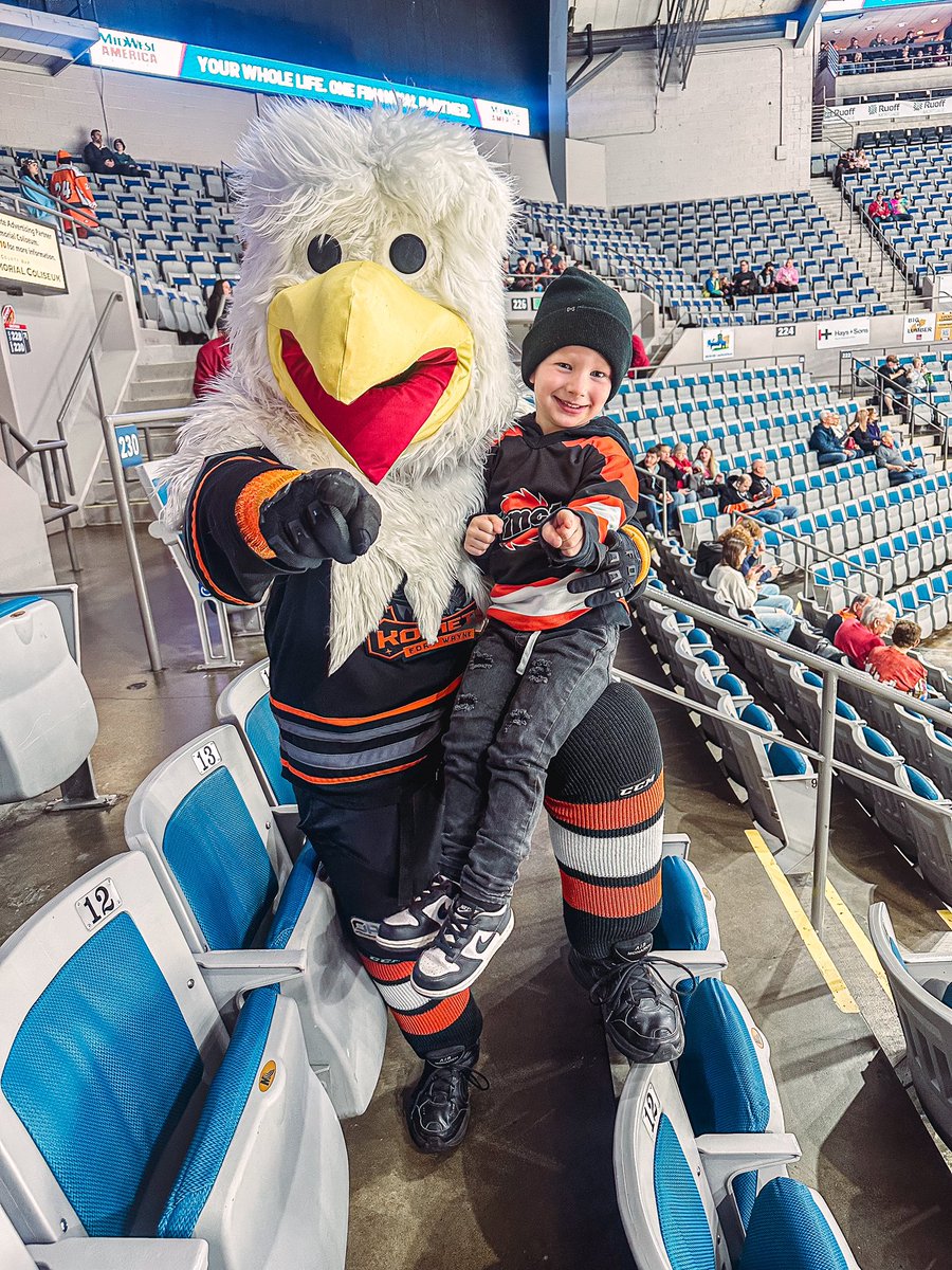 mncarroll12's tweet photo. #LetsGoKomets @FWKomets https://t.co/Y5CpdEYVqH