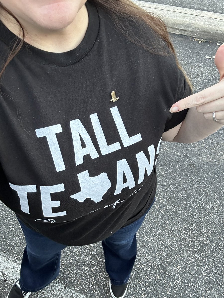 Nina Canales tweet media