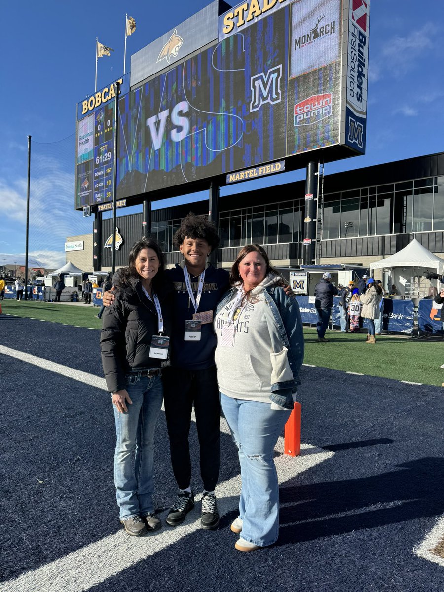 Had a great time at Cat Griz!Thanks for having me out!@C_Arbizzani <a href="/CoachUdy/">Justin Udy</a> <a href="/coach_jayOh23/">Coach Jody Owens</a> <a href="/BelgradeFB/">𝙱𝚎𝚕𝚐𝚛𝚊𝚍𝚎 𝙷𝚂 𝙵𝚘𝚘𝚝𝚋𝚊𝚕𝚕</a> <a href="/ZacSalvat/">SalvatPerformance</a>