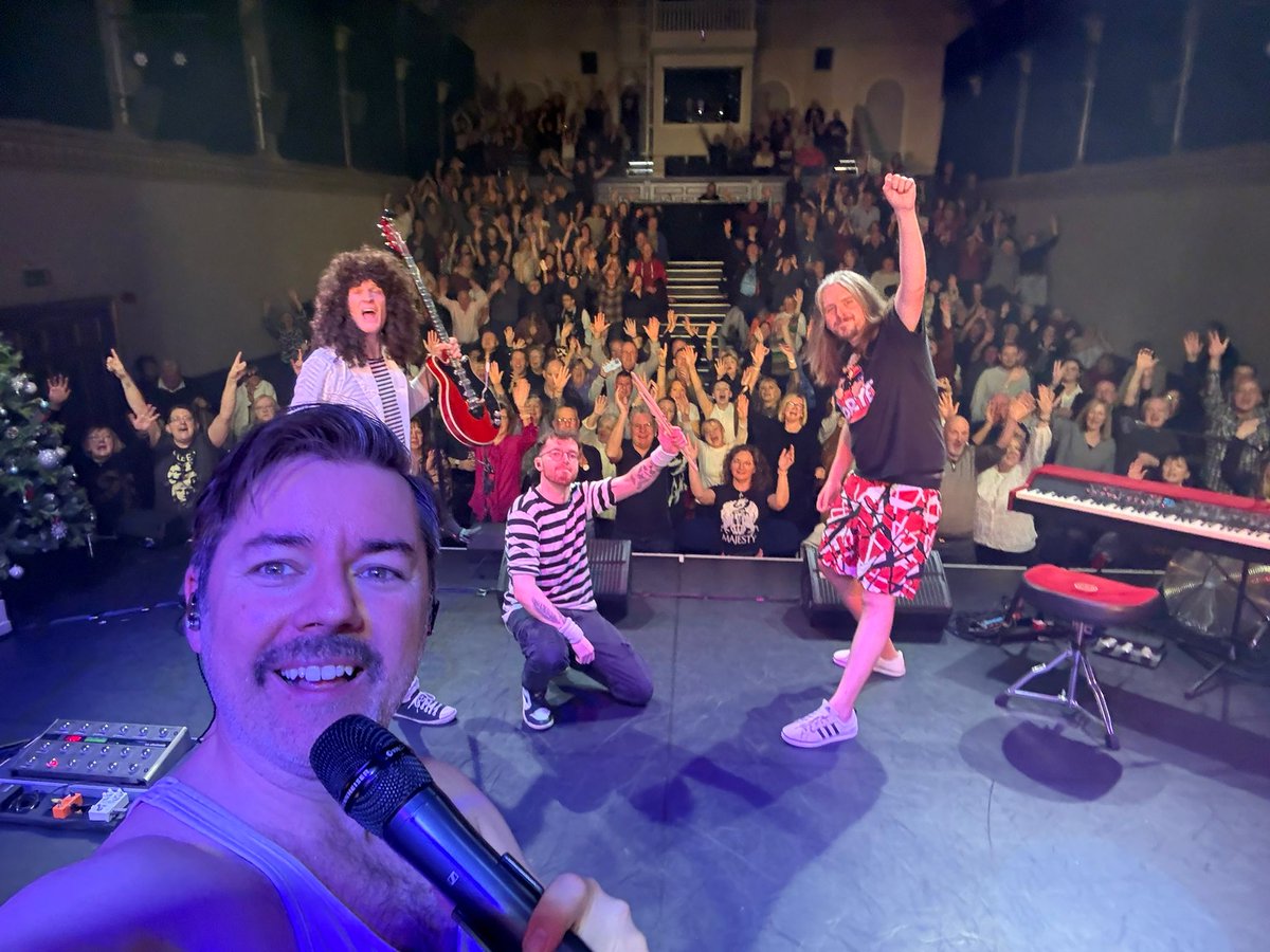 ukqueentribute's tweet photo. 👏🙏 Thank You #Tamworth 🙏👏

Our second night at @TAssemblyRooms, did not disappoint, and we want to thank you the staff and our wonderful audience.

Show in association with @Sweeney_Ents 

#TamworthAssemblyRooms #BreakFreeTour #SweeneyEntertainments #ThankYou #QueenTribute https://t.co/brCyJ2iYfZ