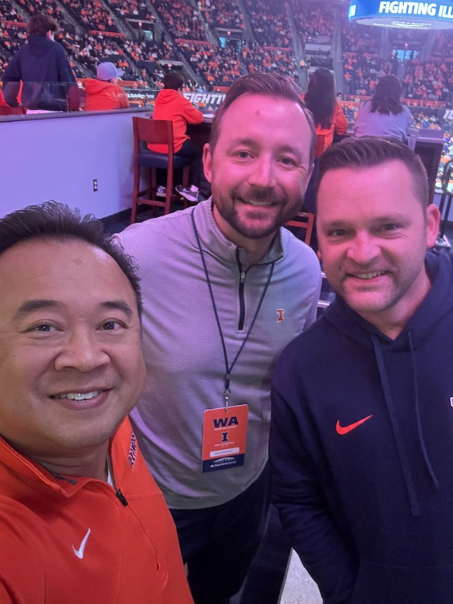 A great couple days of #ILLINI sports! Wins from 🏈 and men’s and women’s 🏀! Go ILLINI!