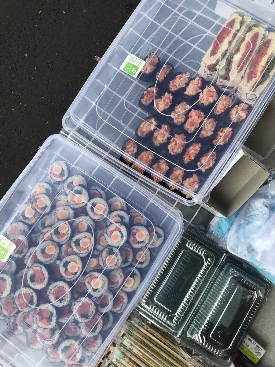 homemadebyher's tweet photo. Good morning!
Ready kimbab &amp; sushi🍣 di CFD Sikatak UNDIP

Ada special menu hari ini wanpaku sandwich🥪

Grab it fast sebelum kehabisan🏃🏻‍♂️

📍Depan Oppa Fried Chicken https://t.co/whOKTcZ1Wb