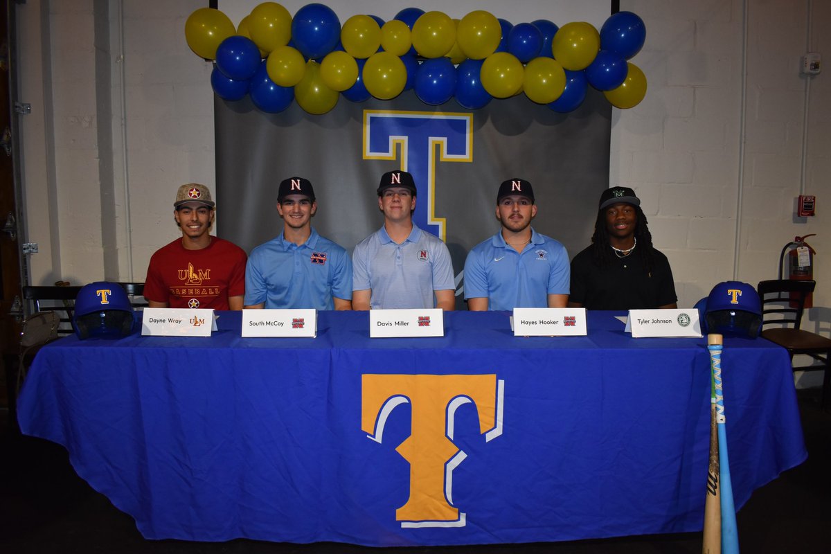 So happy to watch <a href="/DayneWray1/">Dayne Wray</a>  sign to play baseball with ULM!! He has worked so hard to make this next step a reality! Can’t wait to watch him soar! ♥️💛@CoachFedULM 
<a href="/coachmack254/">Ryan McClaran</a> 
<a href="/KilgoKyle27/">Kyle Kilgo</a> 
#TalonsOut
#HawkYeah 
#GOLDENWAVE