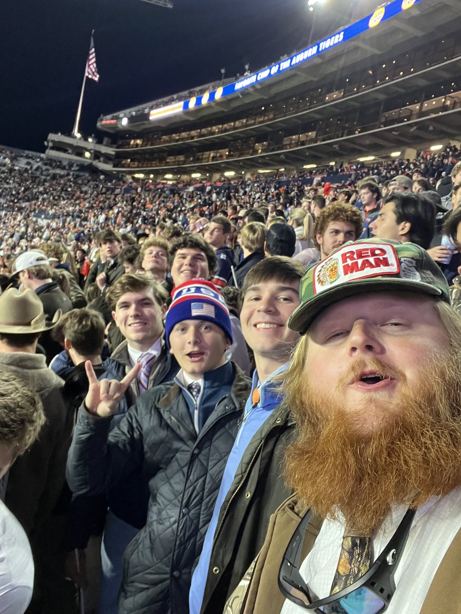 patrickmaluff's tweet photo. One last time in the ties #WarEagle #Jumbotraun https://t.co/sJJ5M6bAtF