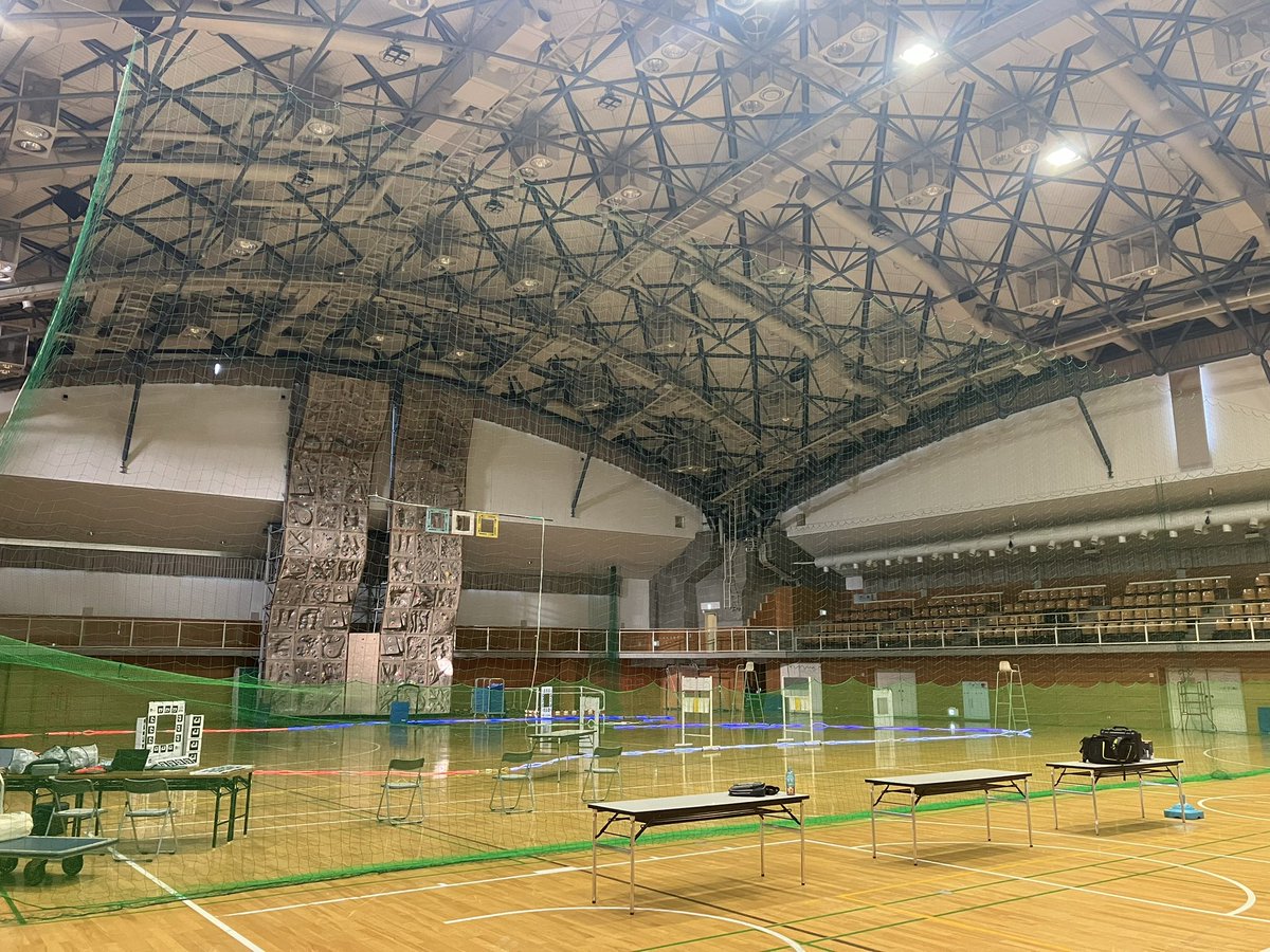 今日は日進のスポーツイベント
FPVドローンを小中学生に楽しんでもらいます。