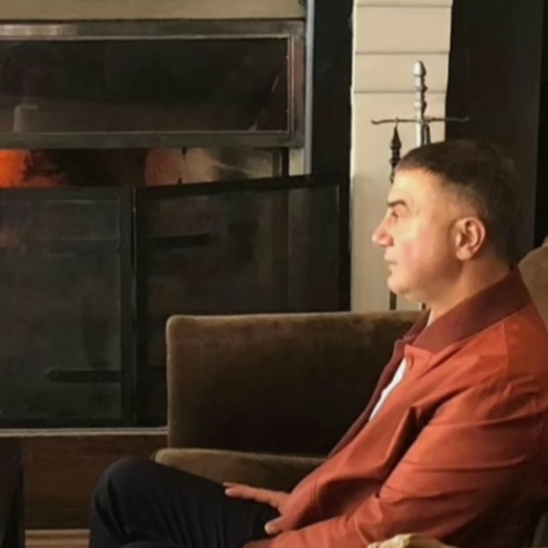 İYİ ŞEYLER:
İnanların Başına Gelir…!
DAHA İYİ ŞEYLER:
İnanan Ve Sabredenlerin Başına Gelir…!
EN İYİ ŞEYLER İSE:
İnanan, Sabreden Ve Asla Vazgeçmeyenlerin Başına Gelir…!

REİS SEDAT PEKER
<a href="/sedat_peker/">Sedat Peker</a> #SedatPeker