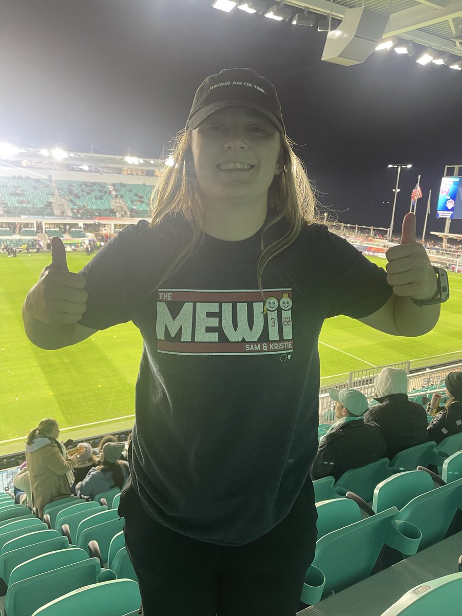 sydphilly13's tweet photo. What is a KC fan to do but support @sammymewy 
@WomensGameMIB https://t.co/E0be6et5VS