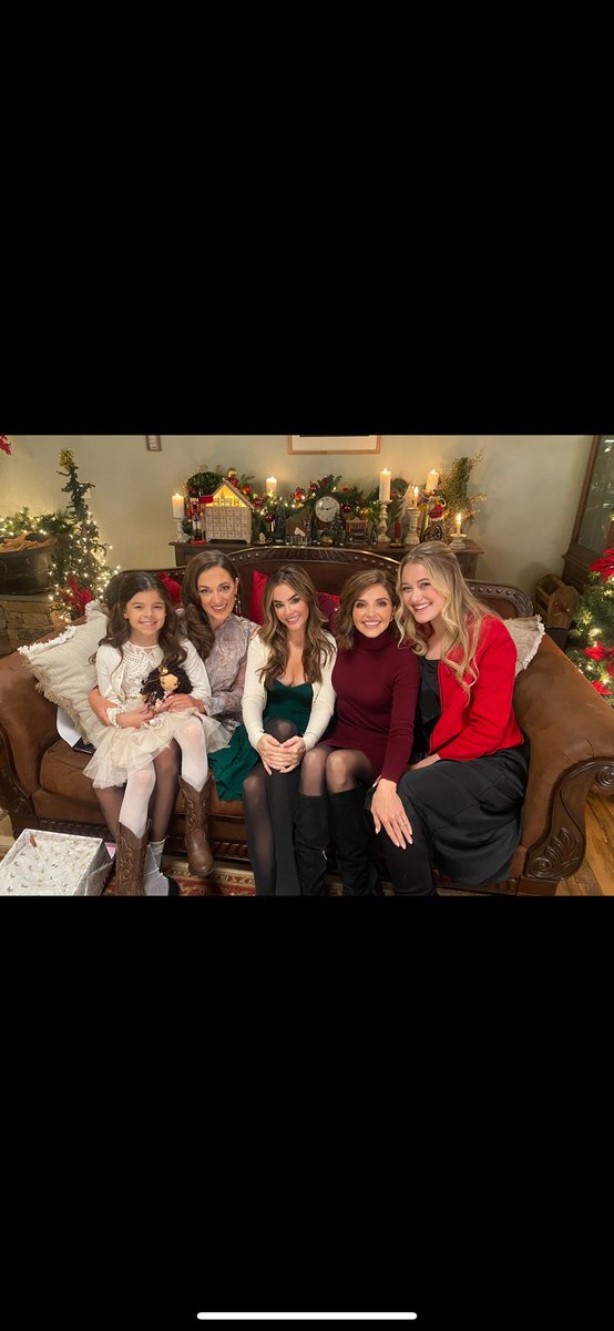Julia Reilly (@juliareilly522) on Twitter photo less than an hour until the premiere of #ALittleWomensChristmas on <a href="/GAfamilyTV/">Great American Family</a>!!!! less than an hour until the premiere of #ALittleWomensChristmas on <a href="/GAfamilyTV/">Great American Family</a>!!!!
