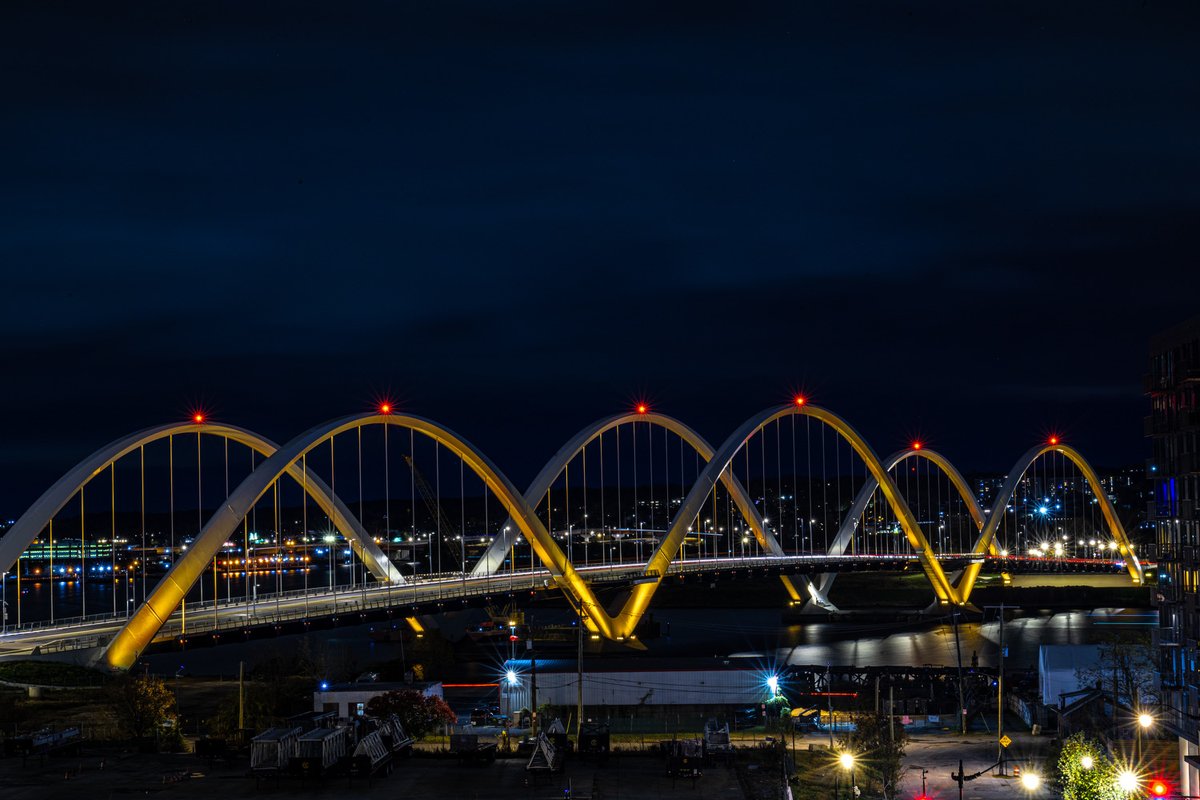 Frederick Douglass Memorial Bridge lit up yellow for the Spirit 💛
