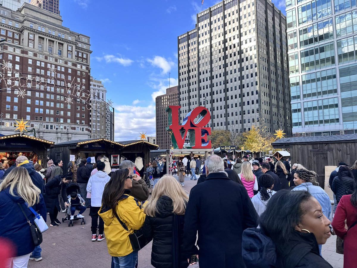 Tammie Souza Weather (@tammiesouza) on Twitter photo Feeling the #holidayspirit ringing bells today <a href="/SalArmyPhilly/">The Salvation Army Greater Philadelphia</a> #redkettle season kickoff and <a href="/philachristmas/">Christmas Village</a> our @cbsphiladelphia team was loud and proud <a href="/jimdonovancbs3/">Jim Donovan</a> #NatashaBrown <a href="/BillKellyWX/">Bill Kelly</a> <a href="/GrantGilmoreWX/">Meteorologist Grant Gilmore</a> Feeling the #holidayspirit ringing bells today <a href="/SalArmyPhilly/">The Salvation Army Greater Philadelphia</a> #redkettle season kickoff and <a href="/philachristmas/">Christmas Village</a> our @cbsphiladelphia team was loud and proud <a href="/jimdonovancbs3/">Jim Donovan</a> #NatashaBrown <a href="/BillKellyWX/">Bill Kelly</a> <a href="/GrantGilmoreWX/">Meteorologist Grant Gilmore</a>