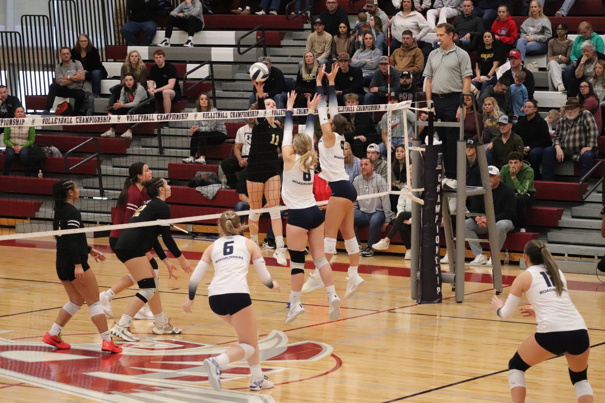 [Volleyball] Beaks Head to Title Match After 3-1 Win Over Yaks athletics.linnbenton.edu/x/tqvxb <a href="/RoadrunnersLBVB/">Linn-Benton Volleyball</a>