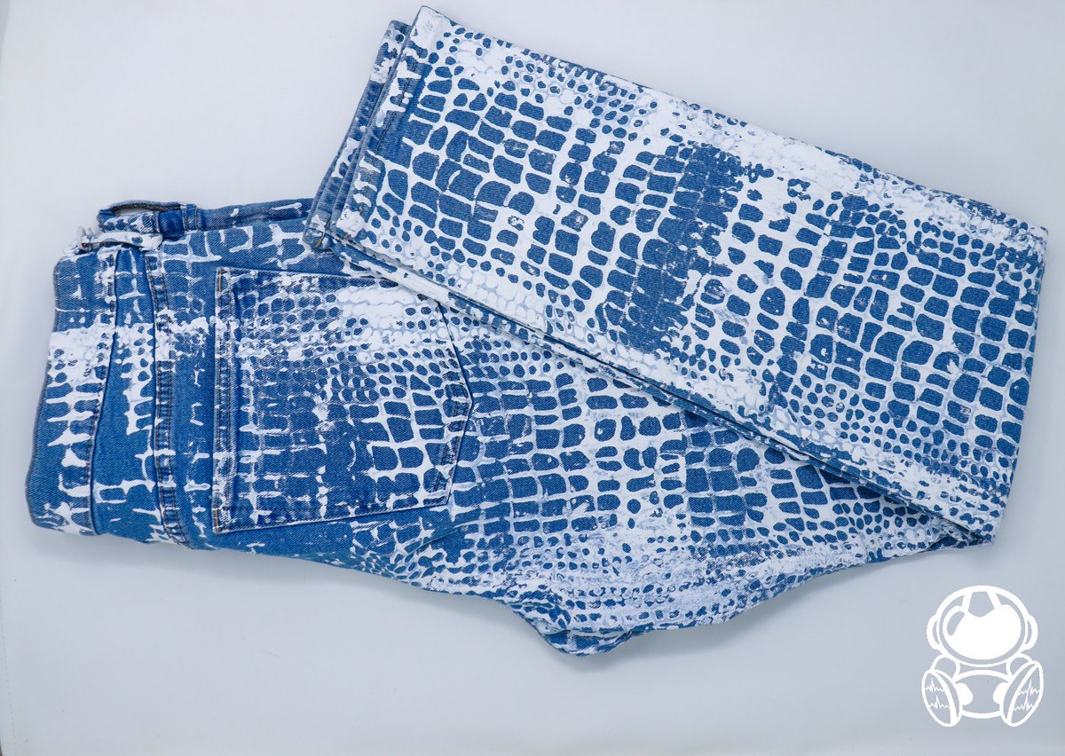 astroancient's tweet image. We hiss, we don’t miss, wear your scales until you fly,  how do you think birds came to exist🐍🪶💕⚠️