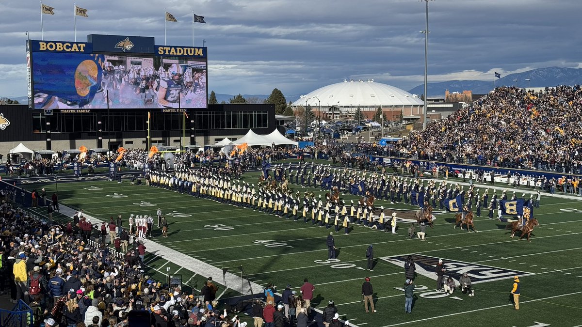 doughays's tweet photo. What a scene in Bozeman!  12-0, Big Sky Champs, #1 seed.

Go Cats Go!

#BobcatBuilt | #CATS https://t.co/1wGXGovNOi