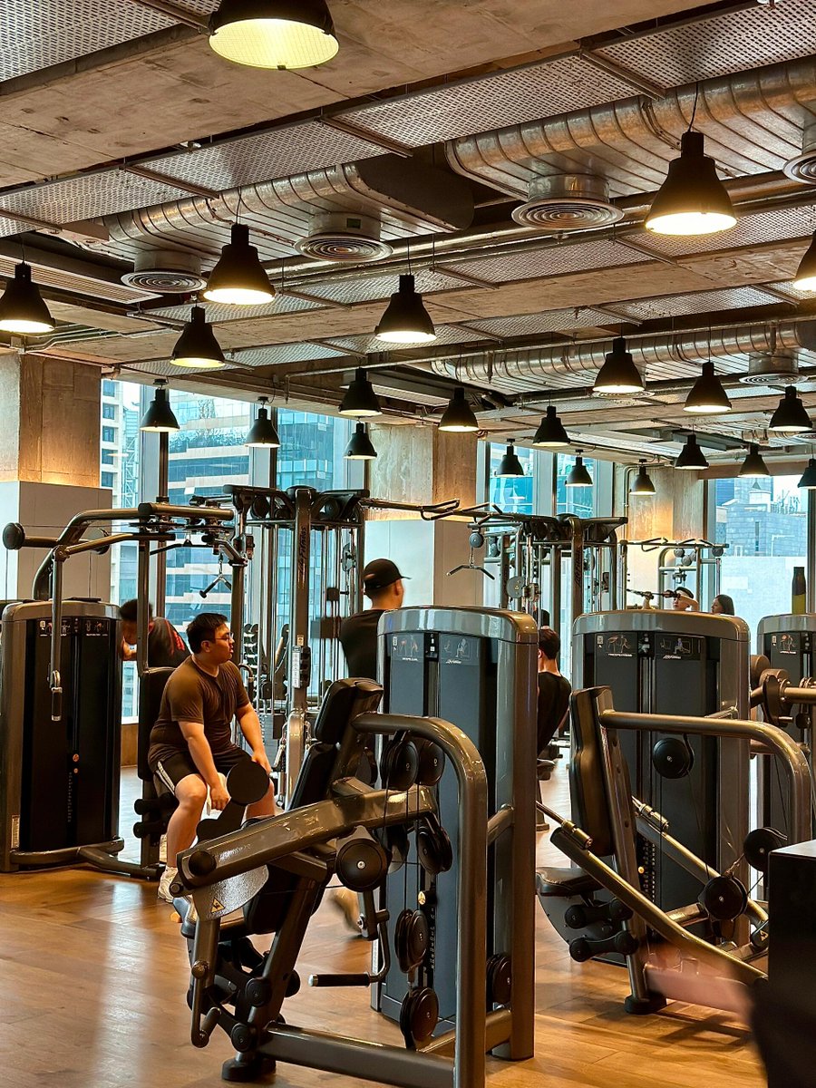 KfteK's tweet image. Sweat and face every day of struggle. 💪