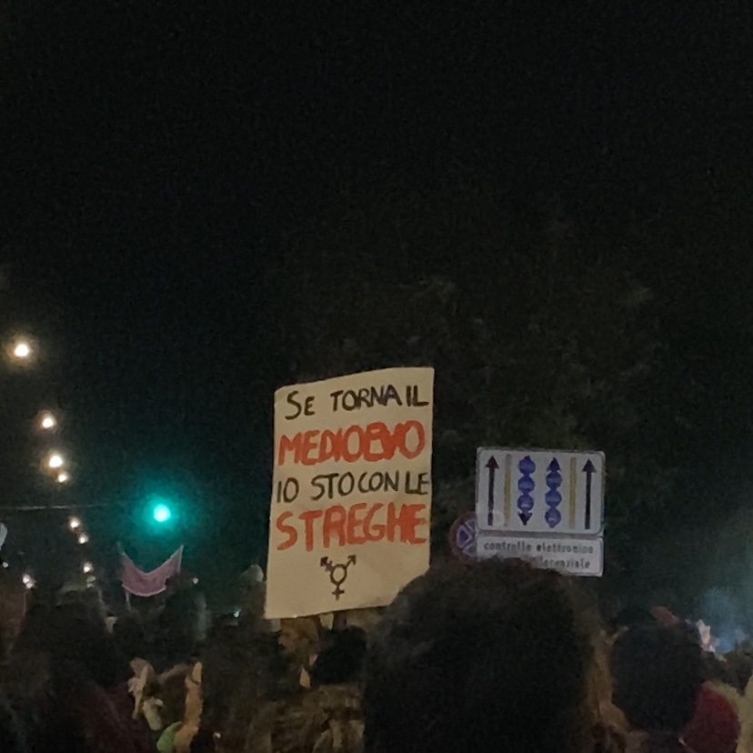 uno dei miei cartelloni preferiti del corteo di oggi