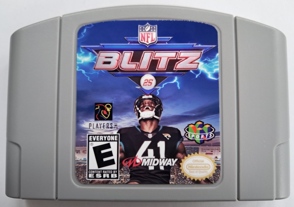 BadBatNet's tweet image. ✧･ﾟ: *✧･ﾟ:*NEW IN THE SHOP*:･ﾟ✧*:･ﾟ✧

FOOTBALL FOOTBALL FOOTBALL