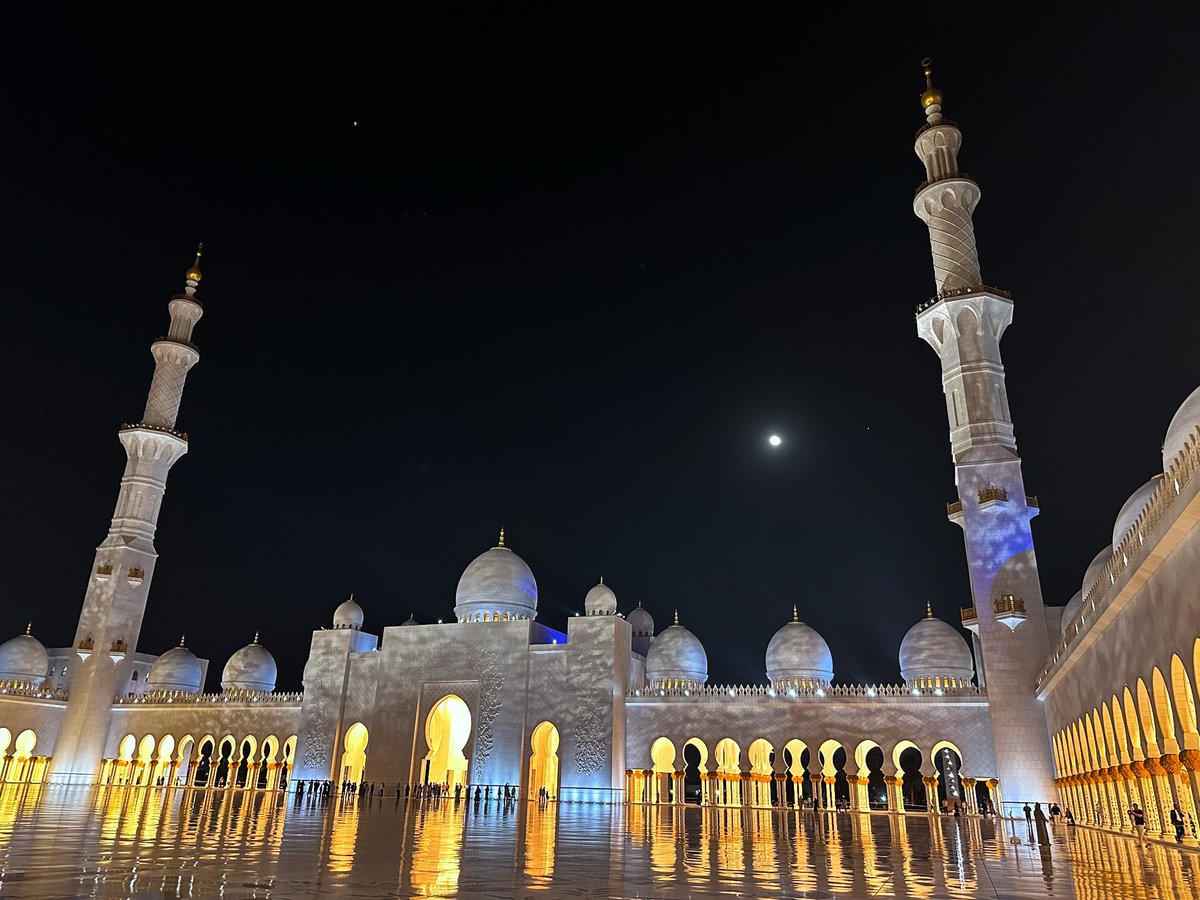 When you’re trying to beat jet lag before a (wildly successful) Global Summit in Abu Dhabi, the Grand Mosque is the place to do it.