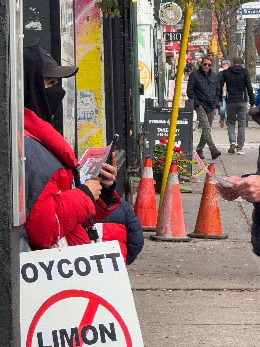 kinsellawarren's tweet photo. The new Nazis are targeting Limon in the Beach again. I ate there this week to show support and plan to do so again and again. Please help them out. Don't let the antisemites win. #topoli https://t.co/VWRh6NvMPz