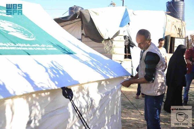 QUNproductions's tweet photo. Riyadh: Palestinians in Gaza who received Saudi aid are so grateful to the Kingdom for its humanitarian support through aid agency KSrelief. 🇸🇦❤️ #SaudiAid #Gaza #Humanity

They said the Saudi assistance is like rain that quenches their thirst for hope, alleviates suffering and rekindles optimism amid immense challenges. 🌧️🙏 #HopeAmidstChallenges #SaudiGenerosity