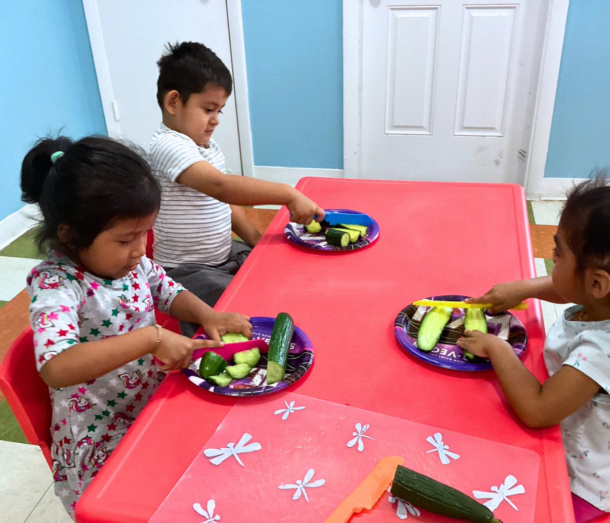 In our Let's Start Learning class, we're honing fine motor skills in the tastiest way possible—chopping and munching on grapes and cucumbers! 🥒🍇 It's an all-hands-on-deck activity, and these little learners will be ready to take on the kitchen in no time!
