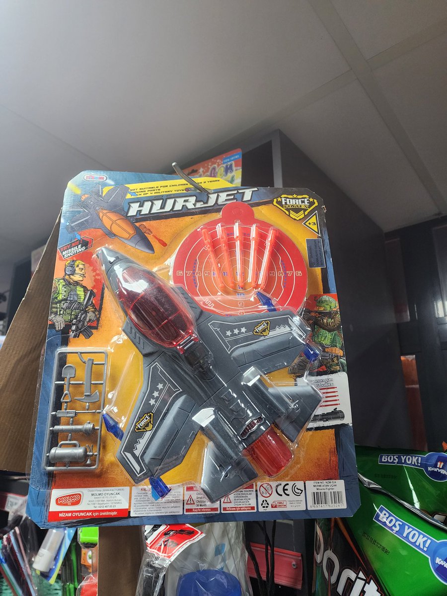 HÜRJET'in üçüncü prototipi yeni boyasıyla SEÇ Marketlerde!!