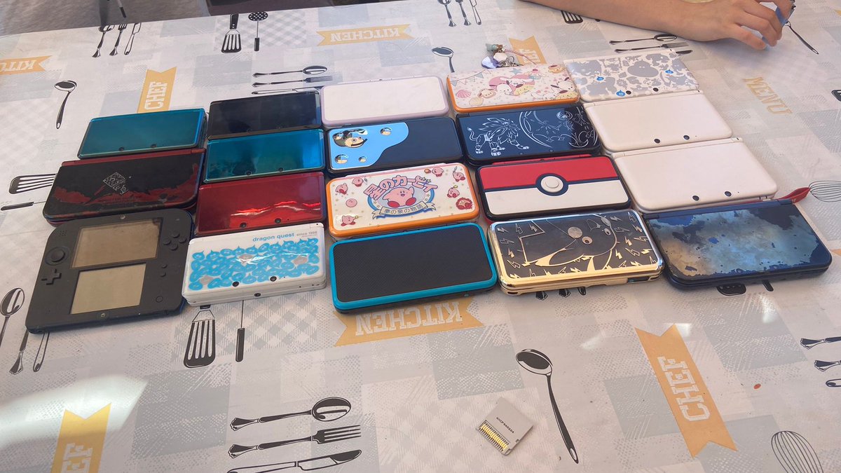 sweet_tr1p's tweet image. vaya profit he hecho hoy #robar vendo cada una a 200 pavos