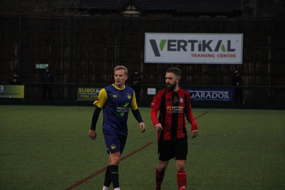 FindMeOnTheSL's tweet photo. Find me on the sideline at @BottesfordTown V @CampionAFC 

🔗 https://t.co/RYticCRJns

🔗 https://t.co/DAg8LTGsgn https://t.co/wNjDQG4tFi