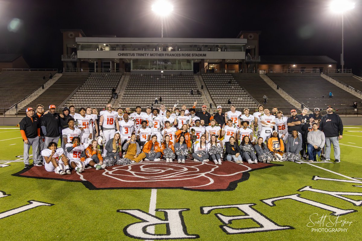 Scott Starkey (@geekknot) on Twitter photo Great opportunity to capture Honey Grove vs Hearne last night. The Warriors won 36-7 over the Eagles.
<a href="/HoneyGroveISD/">Honey Grove I.S.D.</a> <a href="/HEARNEEAGLESFB/">Hearne Eagle football</a>
#txhsfb <a href="/dctf/">Dave Campbell's — TexasFootball.com</a> Great opportunity to capture Honey Grove vs Hearne last night. The Warriors won 36-7 over the Eagles.
<a href="/HoneyGroveISD/">Honey Grove I.S.D.</a> <a href="/HEARNEEAGLESFB/">Hearne Eagle football</a>
#txhsfb <a href="/dctf/">Dave Campbell's — TexasFootball.com</a>